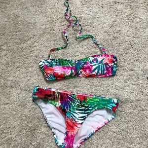 Women’s bikini bathing suit